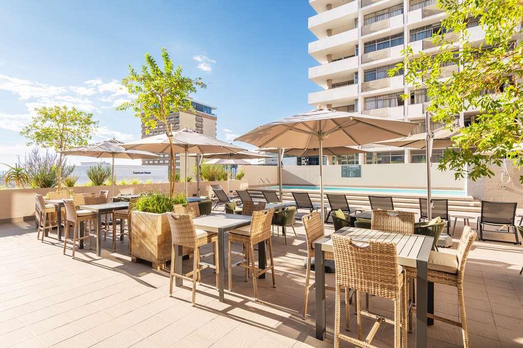 Hilton Garden Inn Виндхук Номер фото